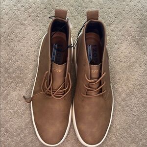Izod Brown Chukka Boots with Suede Finish